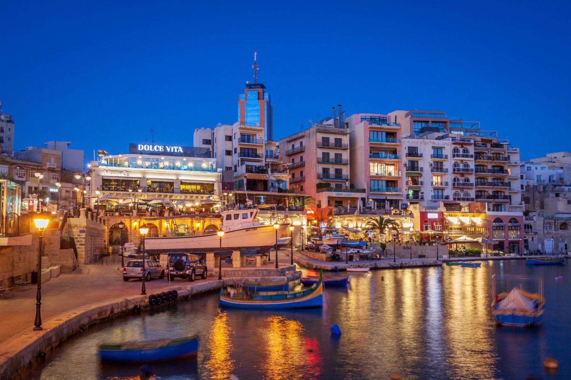 Moon Malta Boutique With Rooftop Pool & Sea Views Of Valletta, Grand Harbour & Three Cities Bed and breakfast Cospicua