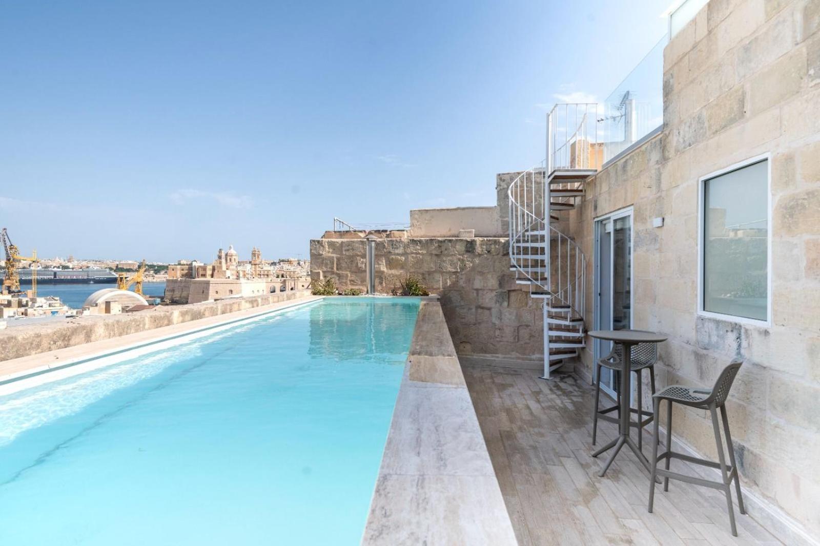 Bed and breakfast Moon Malta Boutique With Rooftop Pool & Sea Views Of Valletta, Grand Harbour & Three Cities *